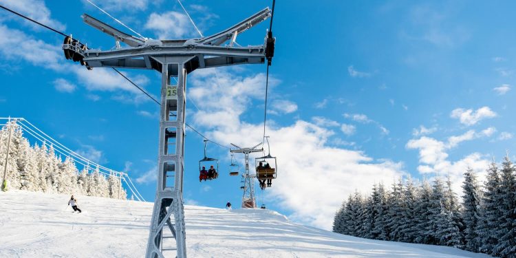 there are plenty of great resorts to ski in romania